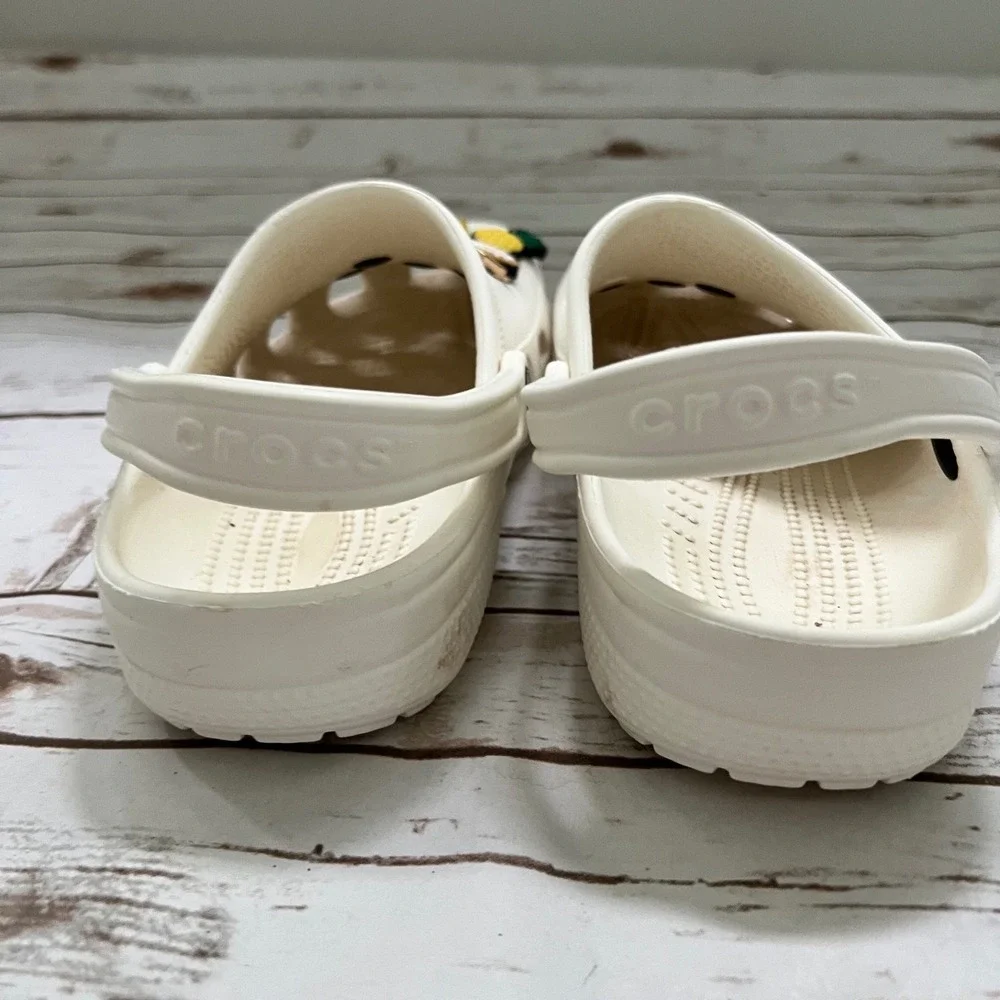 Crocs Classic Clogs Unisex White Jibbitz Charms (Women 8 Men 6 Big Kids 6)